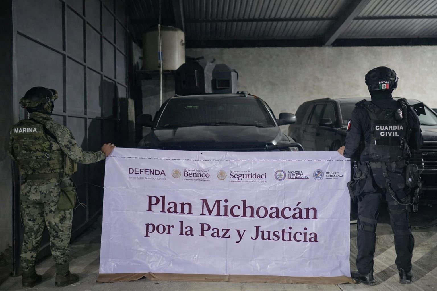 Golpe al crimen; SSP asegura en Coahuayana presunta bodega para fabricación de vehículos blindados