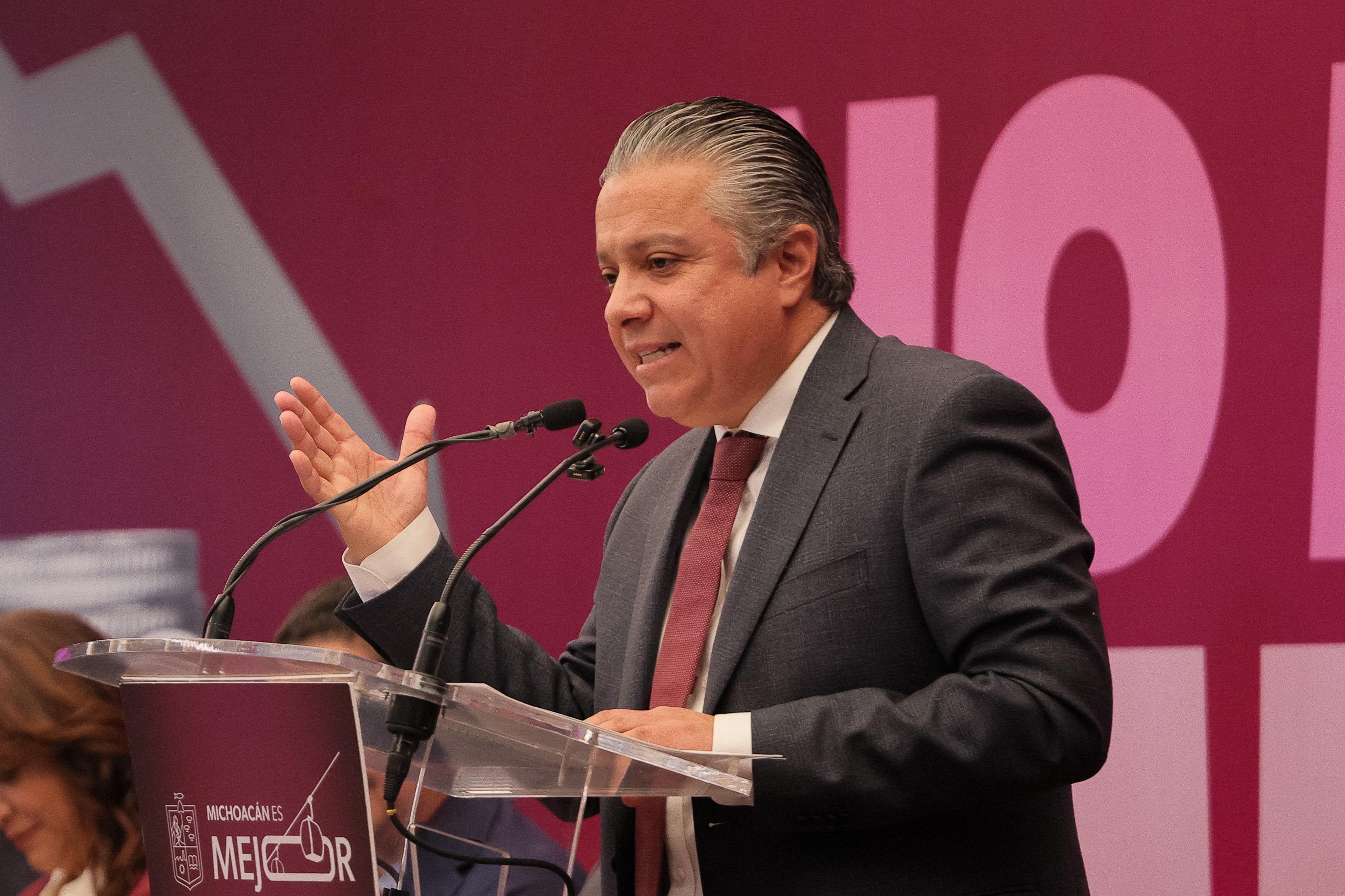 Complicado que los Ayuntamientos le entren a la Reforma de "No Deuda a Largo Plazo", ya están muy vigilados por Hacienda aseguró, Luis Navarro García