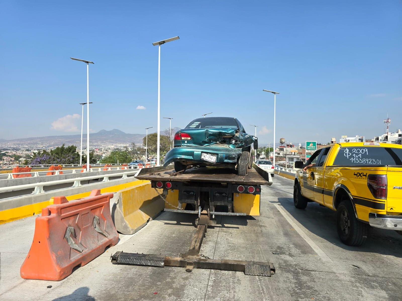 Se registra carambola vehicular en el Puente Vehicular de la Central de Abasto de Morelia
