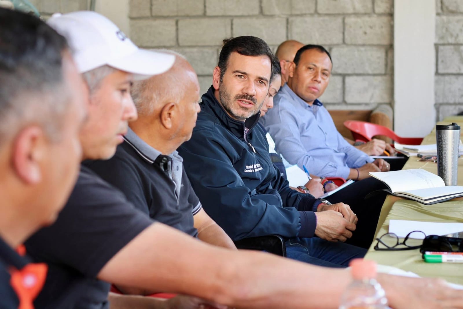 Yankel Benítez acompaña regularización de colonia Ríos Mexicanos