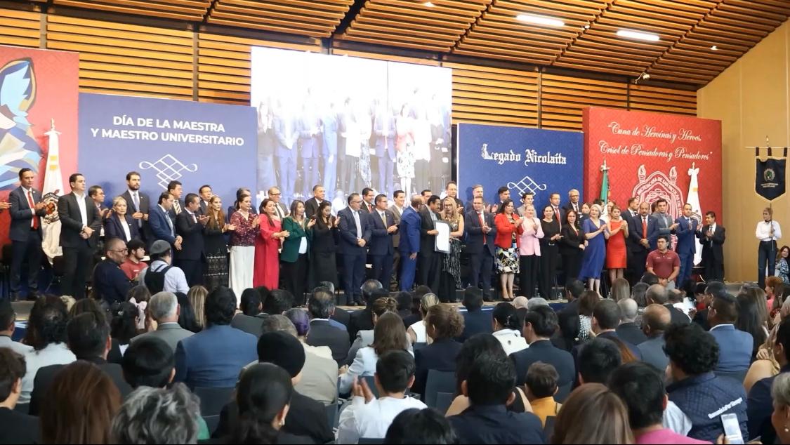 Reconocimiento “Legado Nicolaita” a los docentes que han dejado huella en la institución