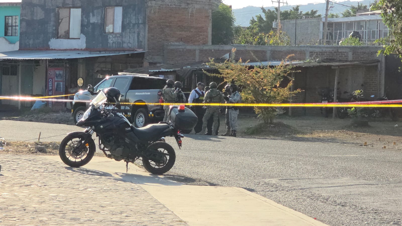 Motosicarios balean a tres jóvenes en una barbería de la Ignacio Lopez Rayón, al poniente de Morelia 