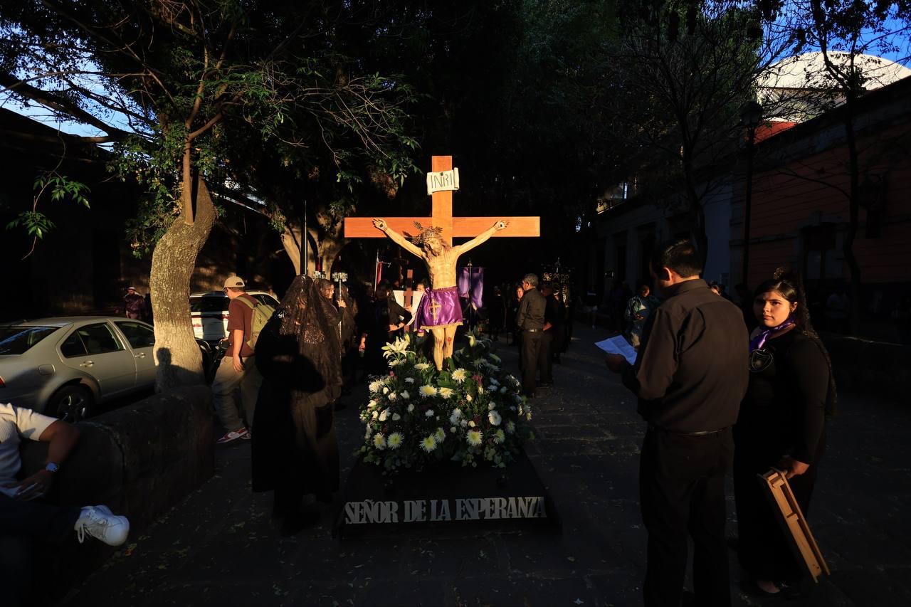 Más de 60 mil personas acompañan la Procesión del Silencio: Alfonso Martínez Alcázar