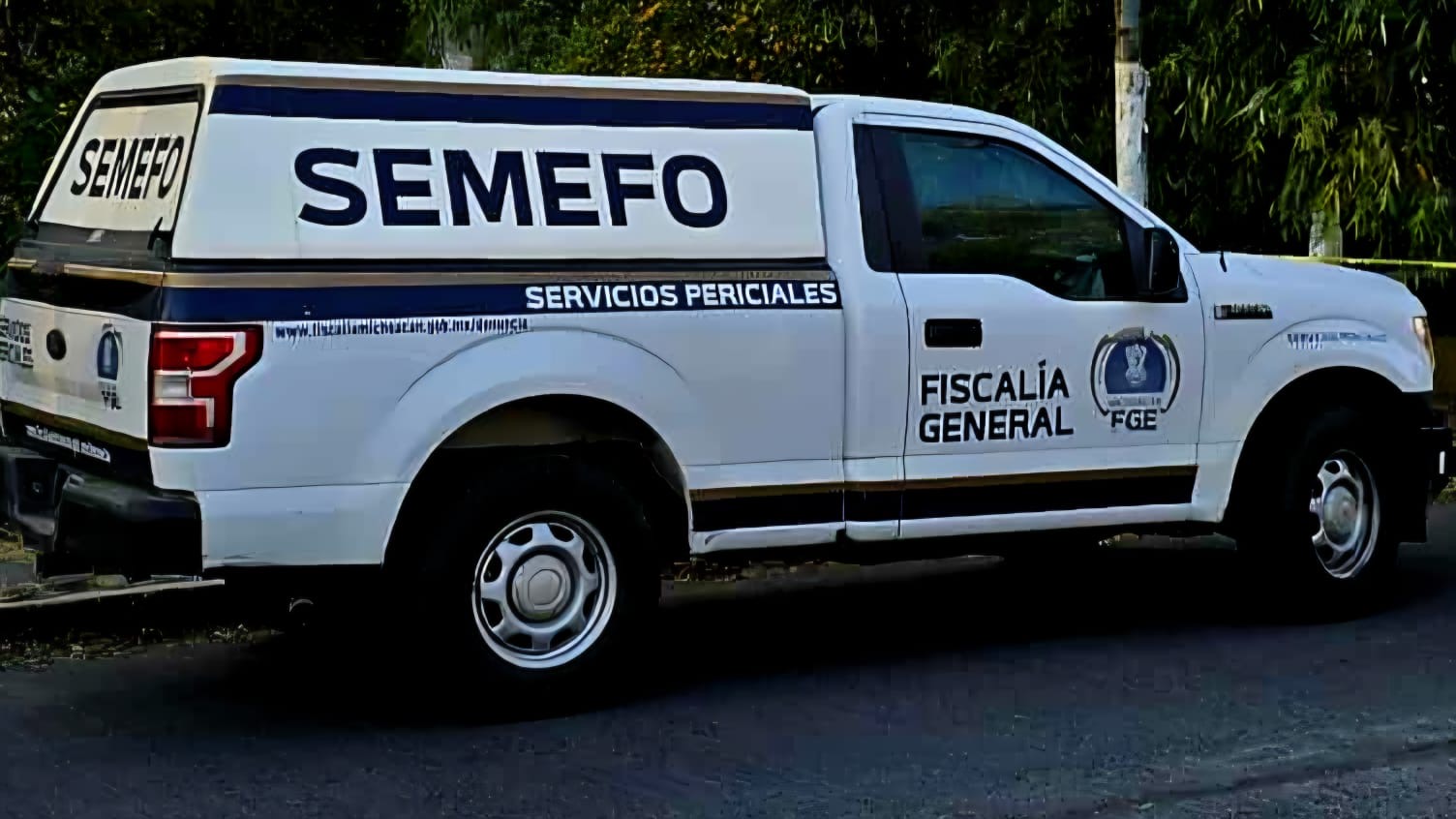 Hallan a un hombre y una mujer asesinad0s a balaz0s en panteón de Parácuaro