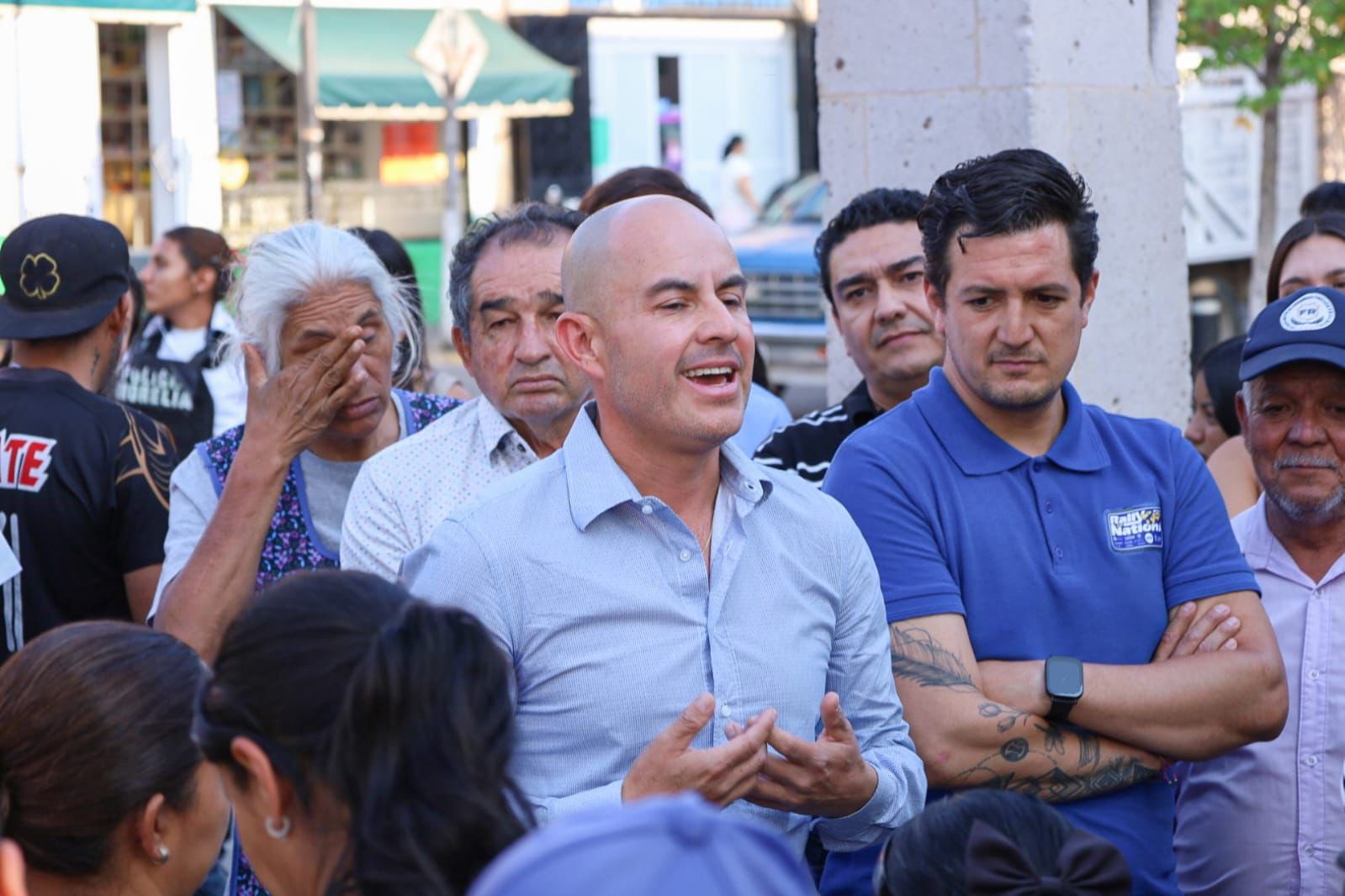 Adolfo Torres atiende a usuarios de Santa María pese a intento de sabotaje