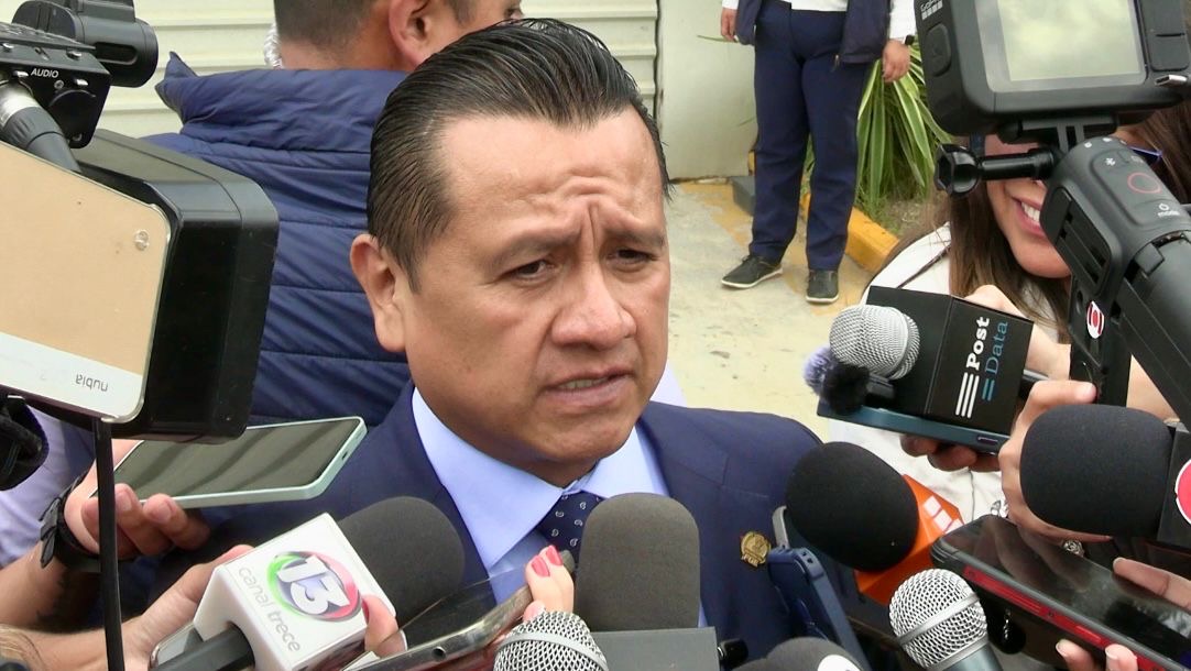 Transportista es asesinado en aparente intento de asalto, en la carretera Uruapan-Paracho 