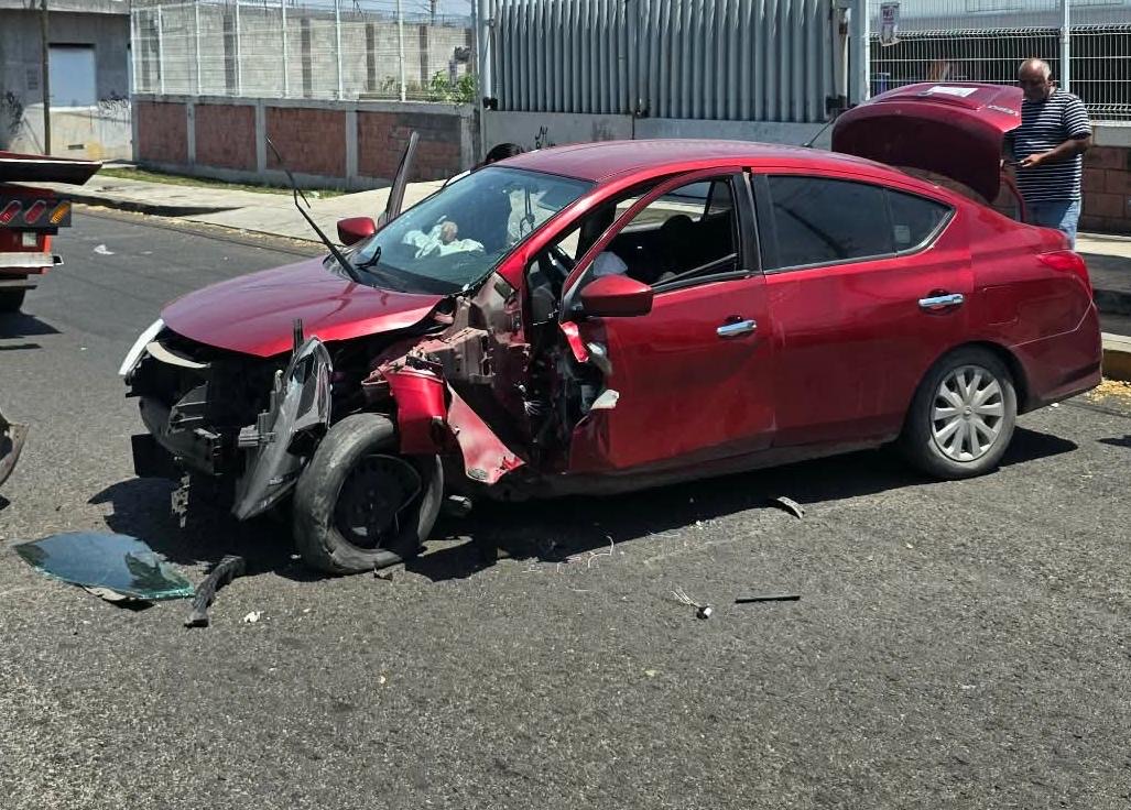 Automovilista queda herido tras choque en el Libramiento Norponiente de Morelia