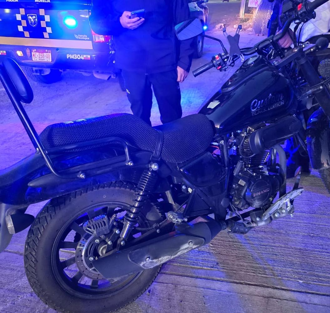 Muer3 uno de los dos motociclistas accidentad0s en el Libramiento Poniente de Morelia 