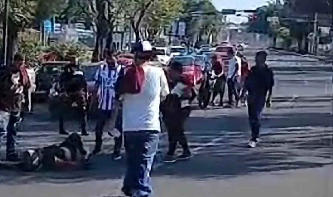 Adulta mayor es atropellad4 por motociclista frente al Palacio del Arte, Morelia 