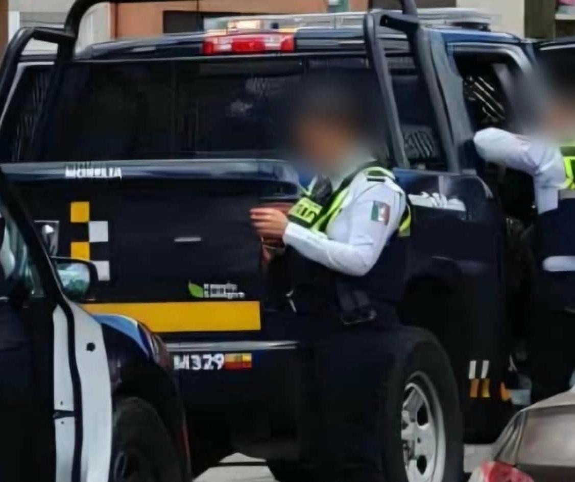 Delincuentes asaltan a cuentahabiente tras salir de sucursal bancaria, en Morelia 