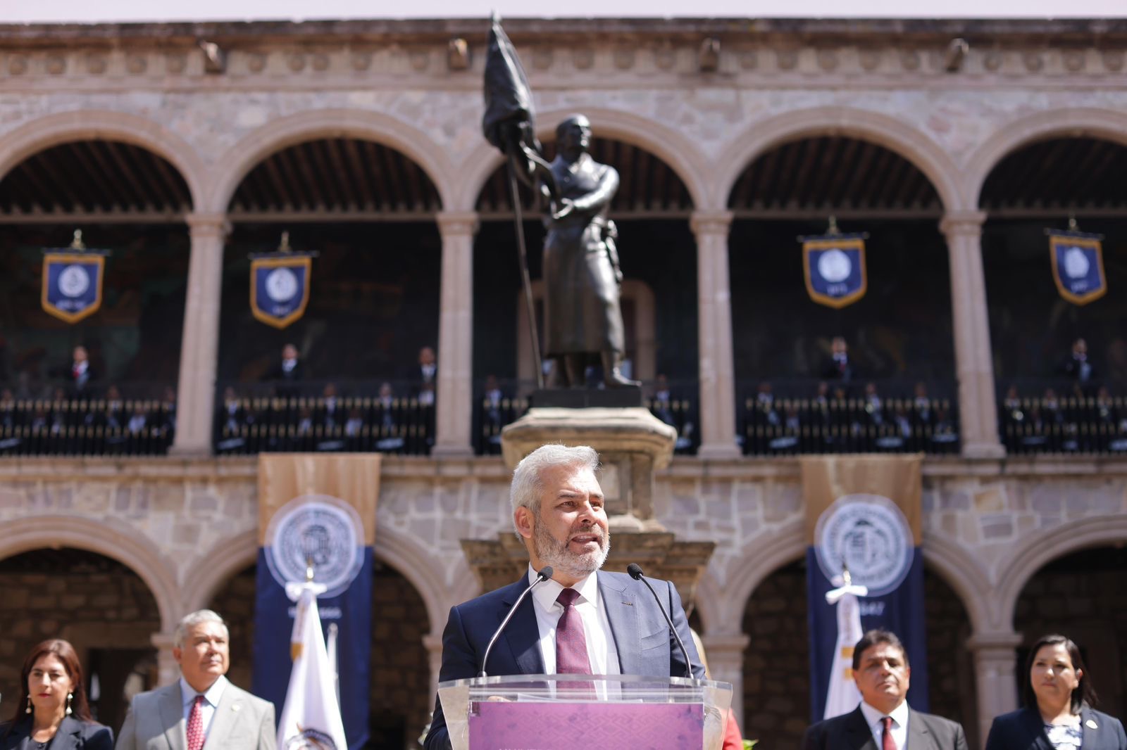 Universidad Michoacana, única institución con presupuesto garantizado por la Constitución: Bedolla