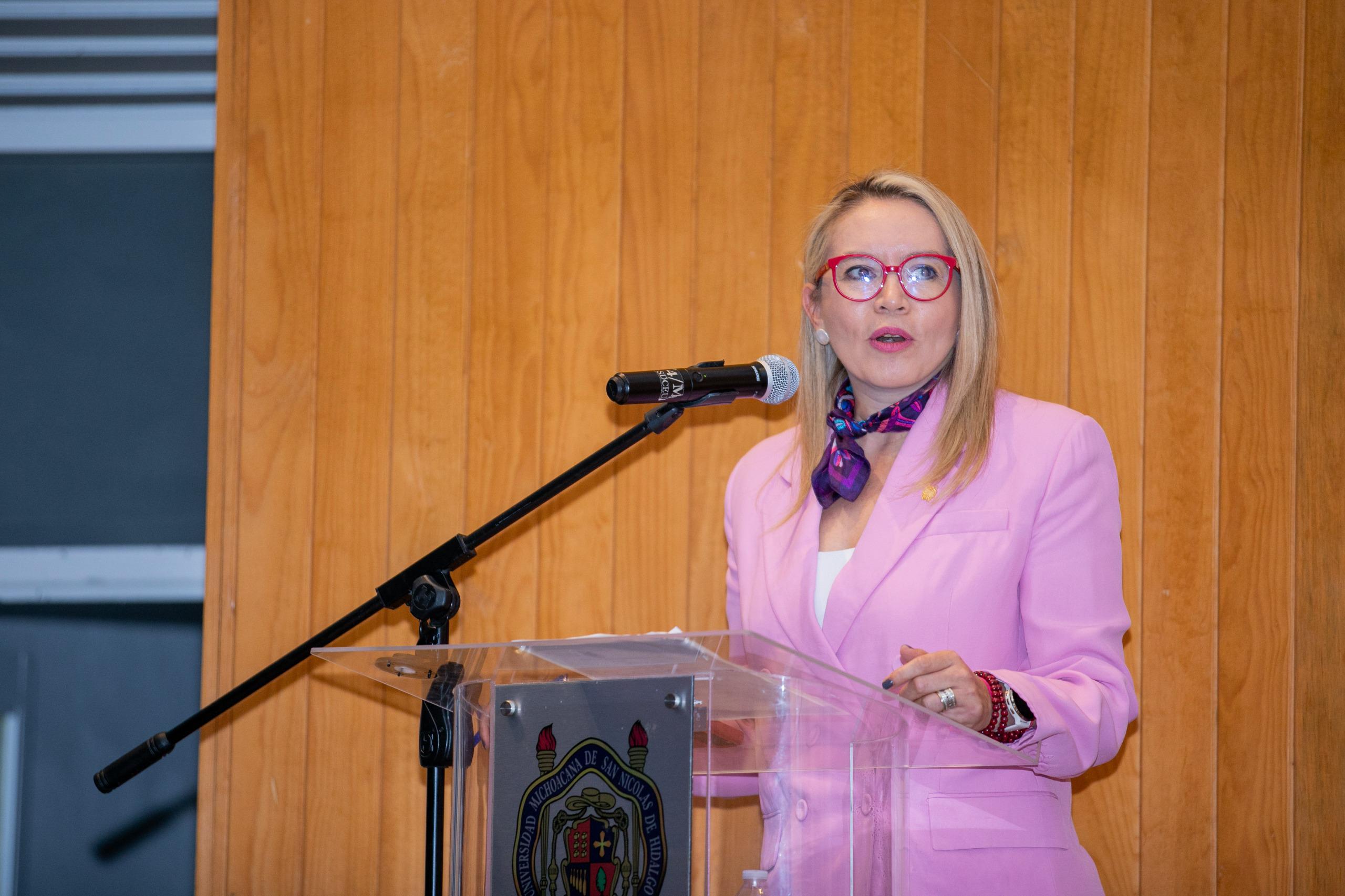 LA EVALUACIÓN, IMPULSA A SEGUIR AVANZANDO, SEÑALA YARABÍ ÁVILA AL RECIBIR LA REACREDITACIÓN DE LA LICENCIATURA EN ARQUITECTURA