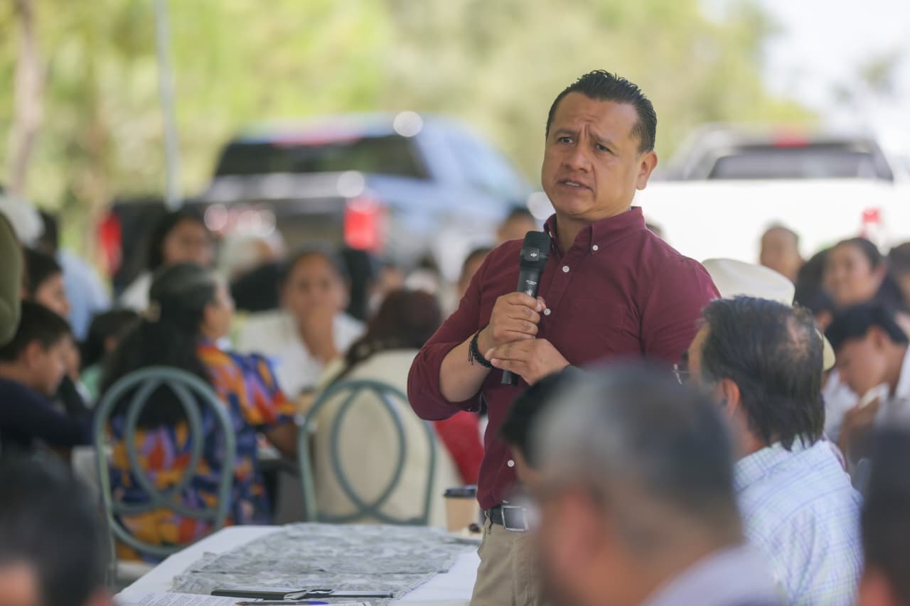 Sectores de Ario reconocen experiencia y capacidad de Torres Piña