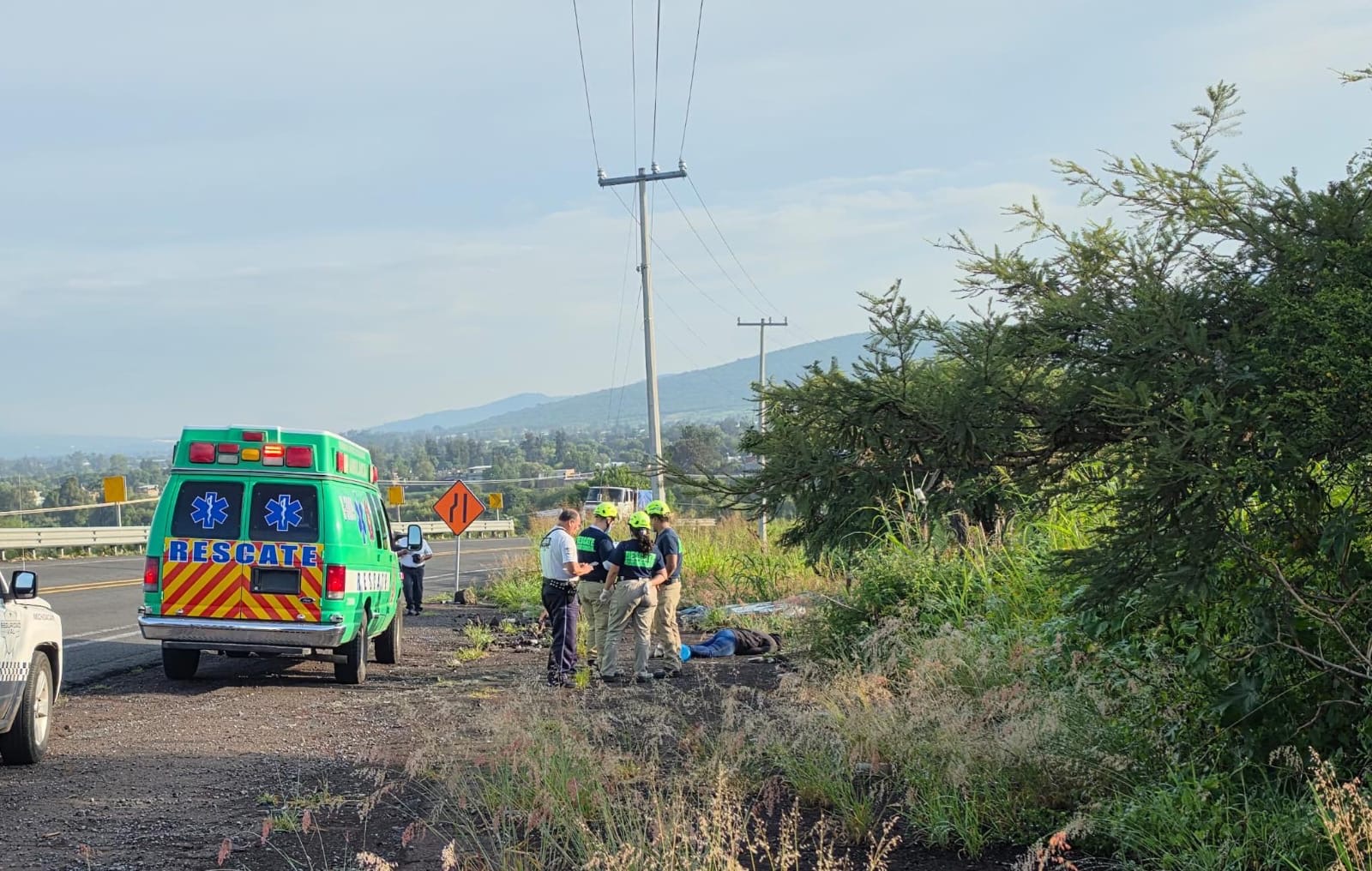 Abandonan cadáver baleado de una mujer, en el Libramiento Norte de Zamora 