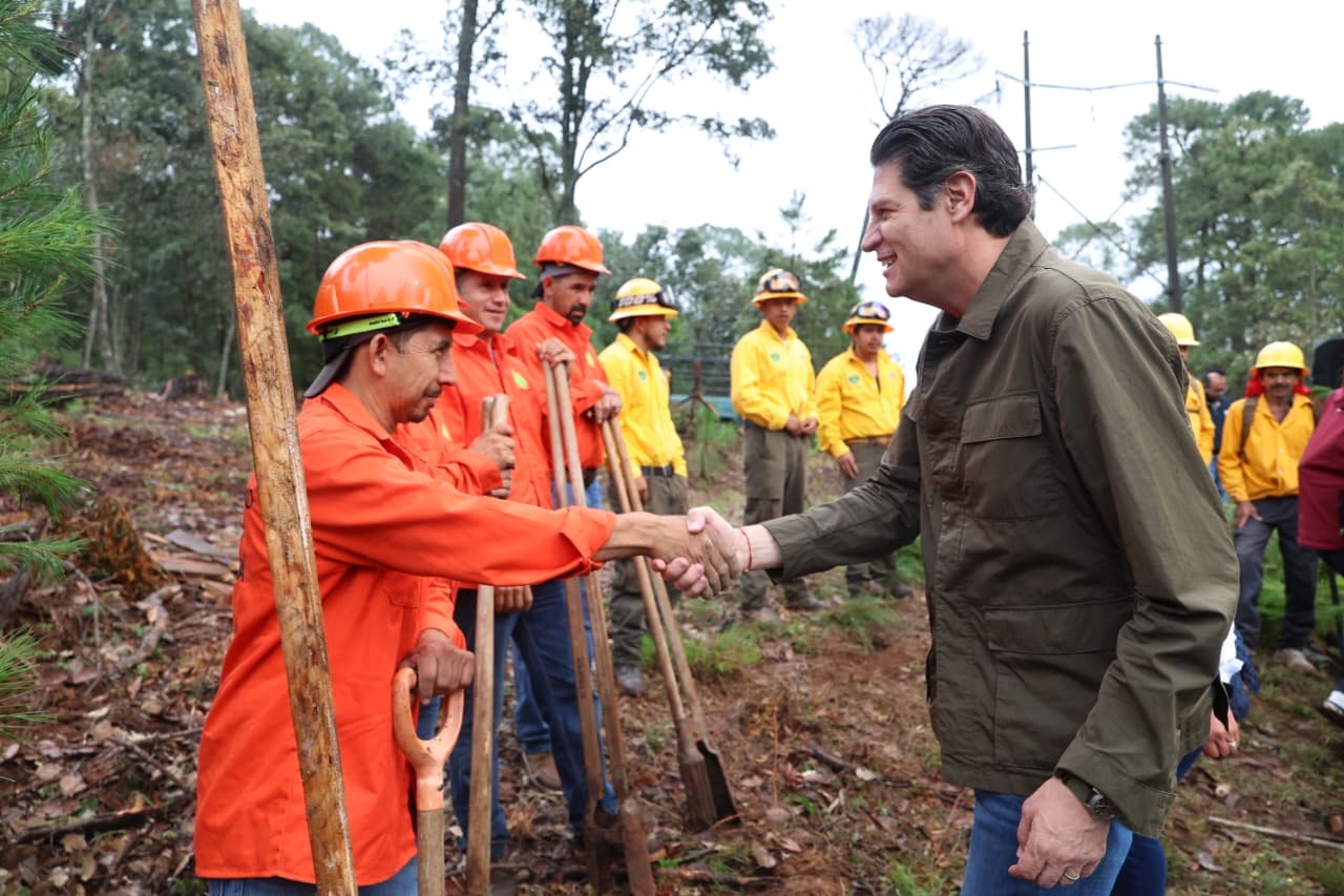 Encabeza Alfonso Martínez jornada de reforestación en Morelia