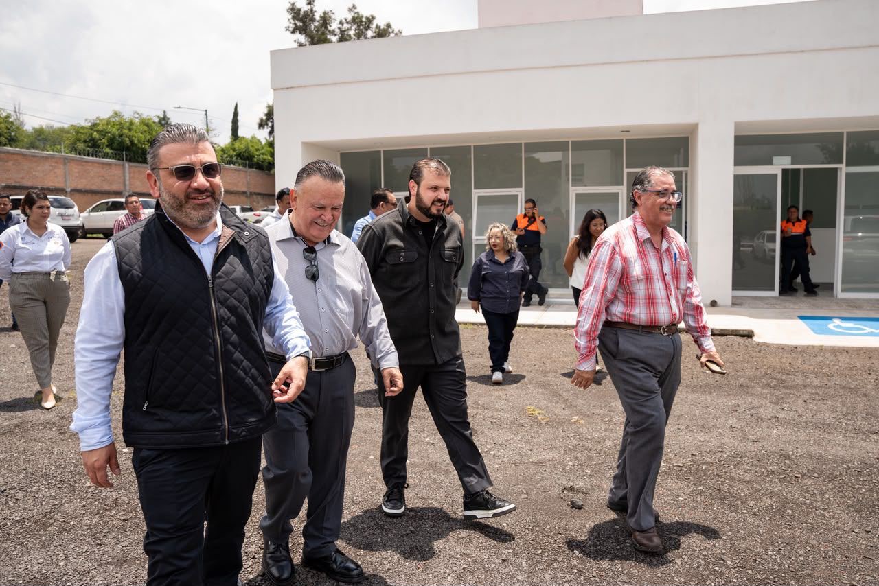 Raúl Zepeda entrega nuevo edificio para dignificar labor de elementos de Protección Civil