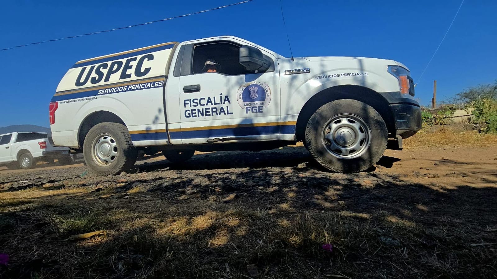 Hallan a hombre decapitado y cientos de cartuchos de alto poder en Los Coyotes