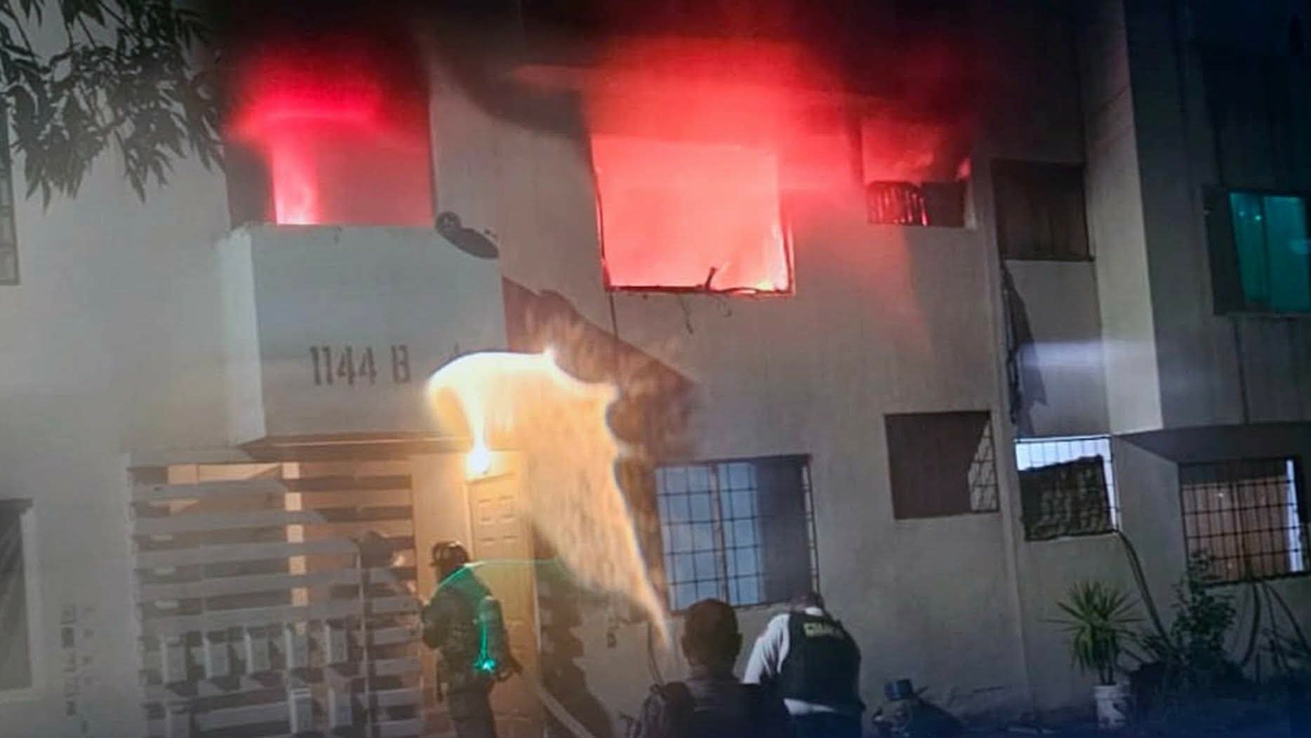 Incendio en edificio de Villas del Pedregal moviliza a bomberos; no hubo lesionados
