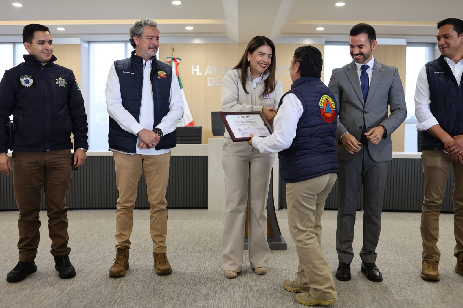 Gobierno de Morelia reconoce trayectoria y vocación de servicio de elementos de Protección Civil y Bomberos