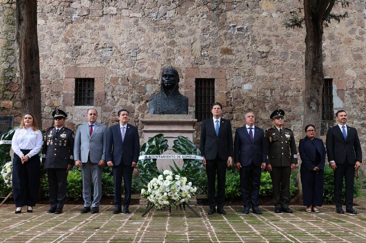 Alfonso Martínez encabeza recorrido en Bando Solemne por el CCLXI aniversario del natalicio de José María Morelos y Pavón